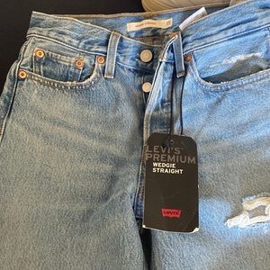 New Levi’s never been worn tags attached